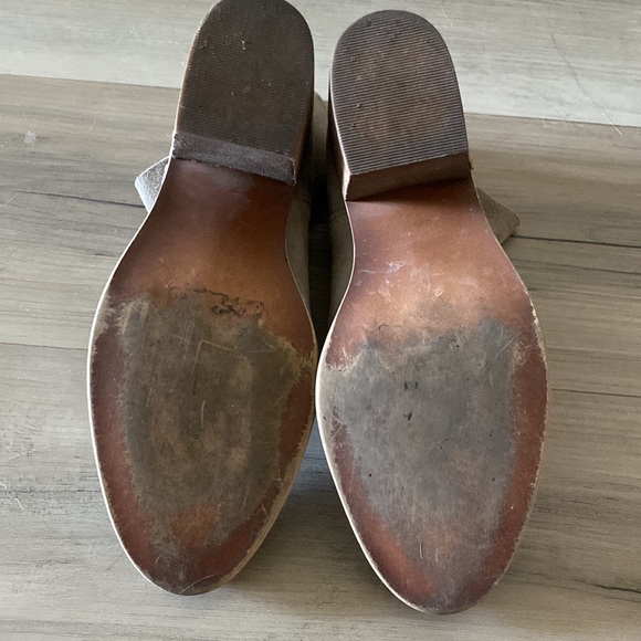 Stone beige suede booties - Picture 4 of 4